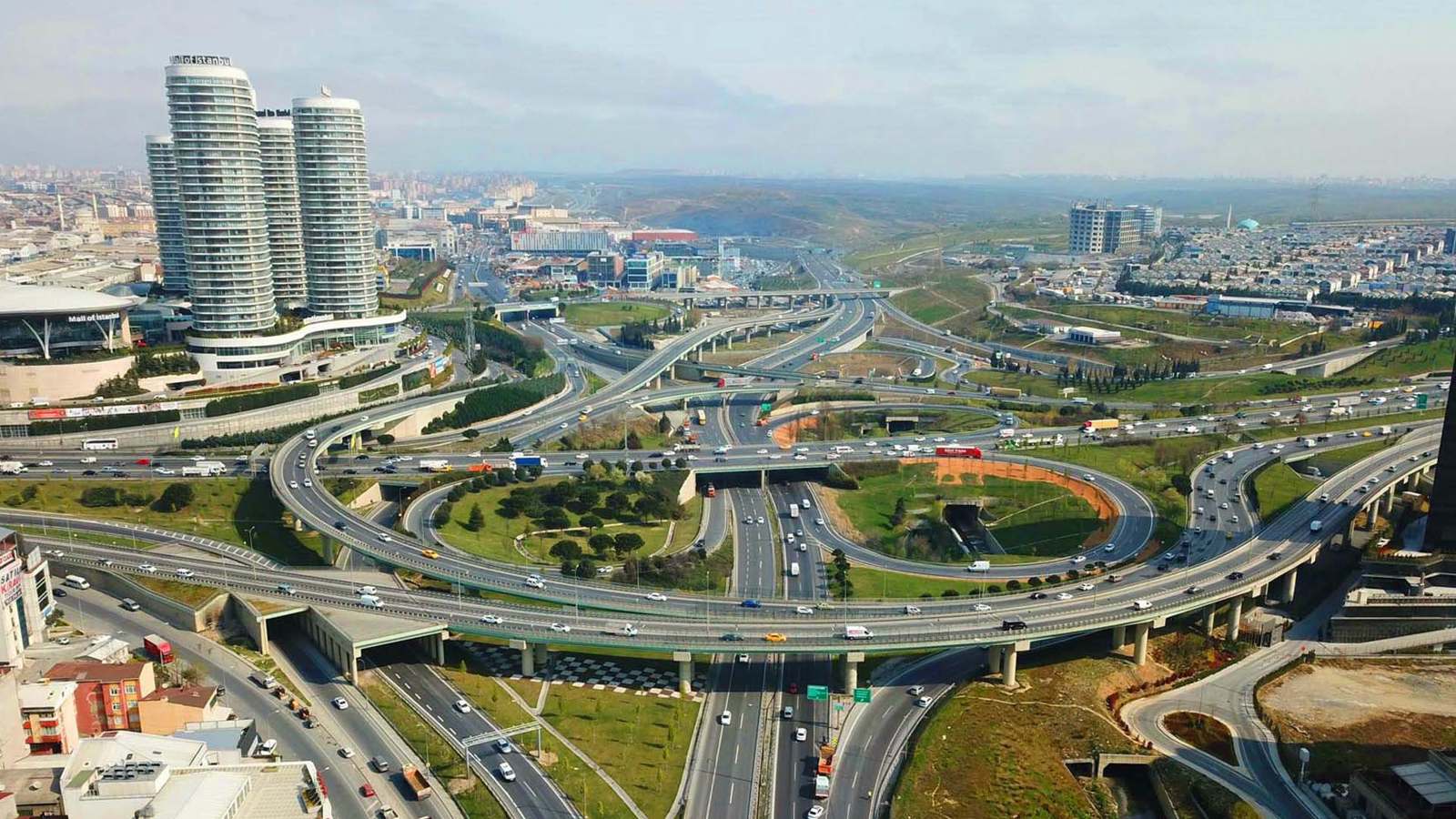 تركيا.. ربة منزل "شجاعة" تأسر لصة (فيديو)