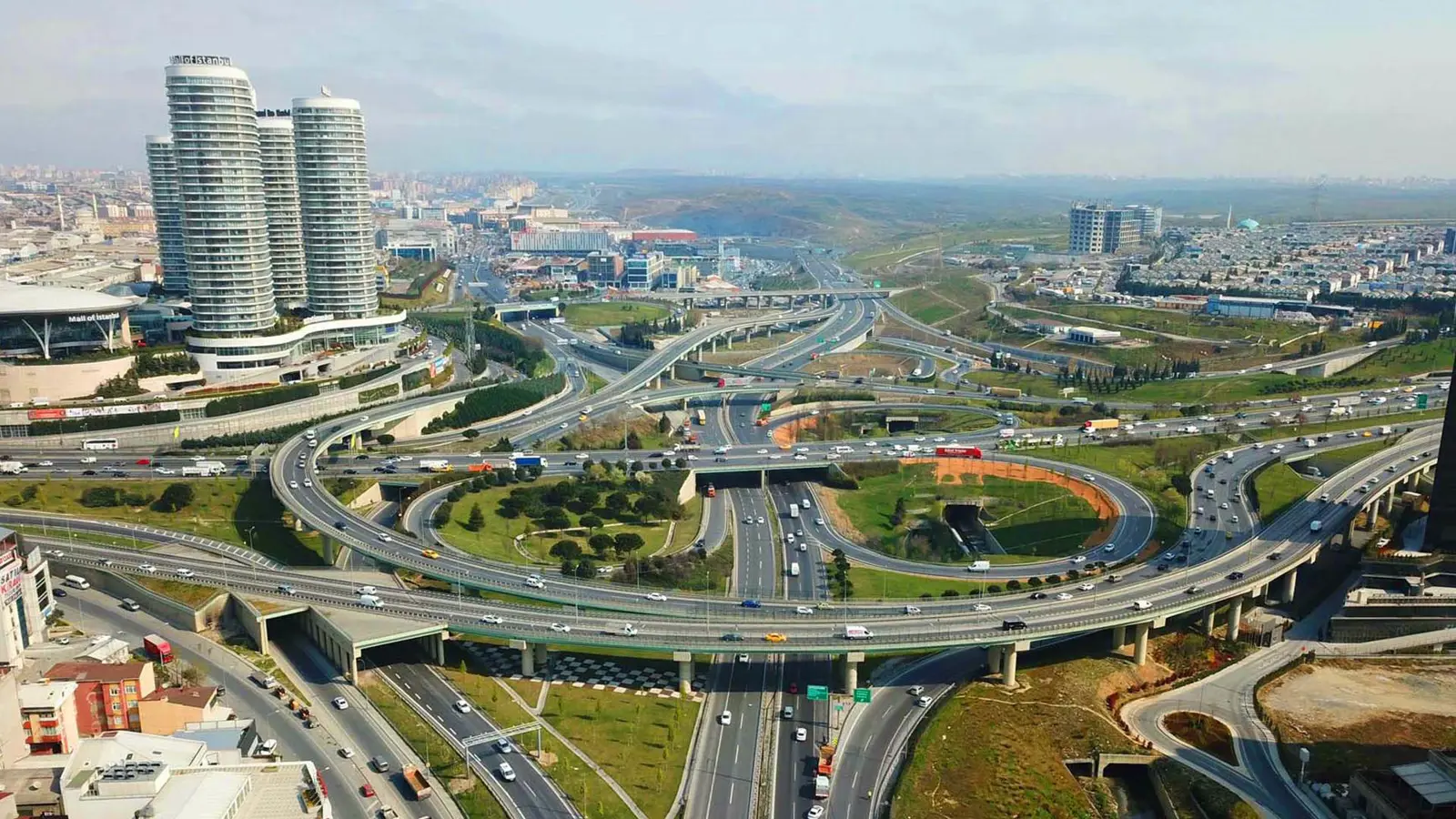 تركيا.. ربة منزل "شجاعة" تأسر لصة (فيديو)