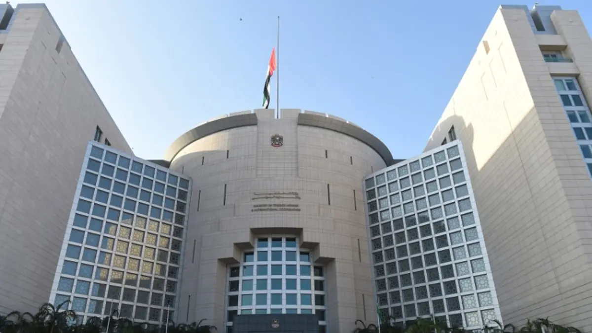 الإمارات تقرر منع سفر مواطنيها إلى إيران وتايلاند بسبب كورونا