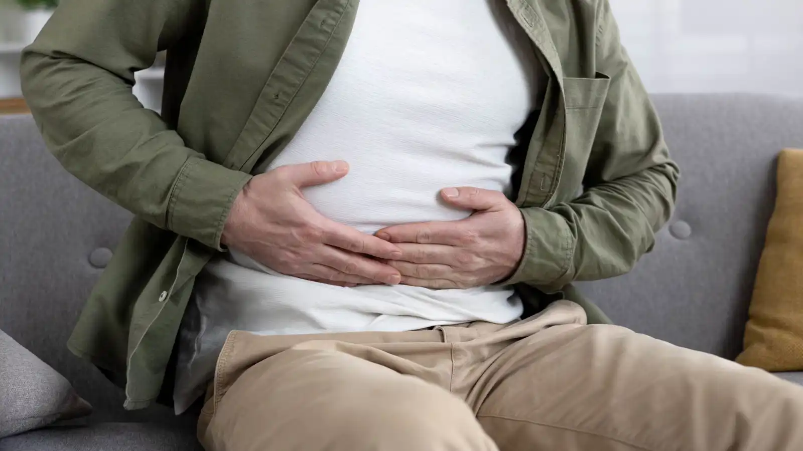 نصيحة بسيطة وفعّالة لتخفيف الانتفاخ دون أدوية