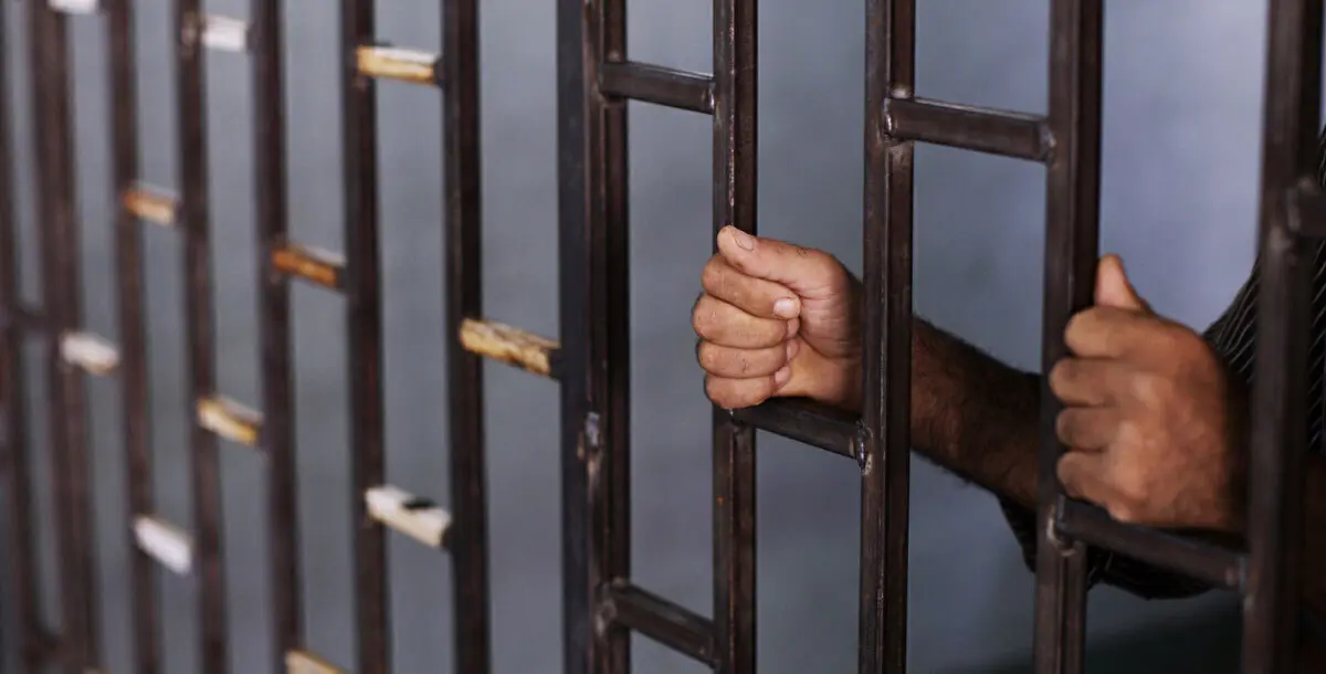 مصري يقتل طفلته بسبب "واجب الحضانة"