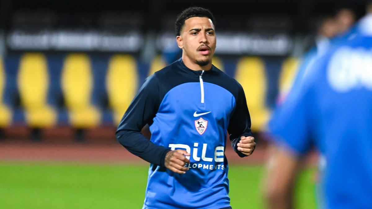 خوان بيزيرا يحصد أول جائزة مع نادي الزمالك (صورة)