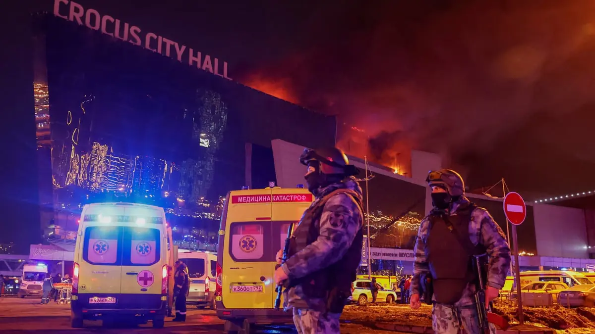 المدعون يطلبون حبس ثلاثة مشتبه بهم إضافيين في هجوم موسكو 