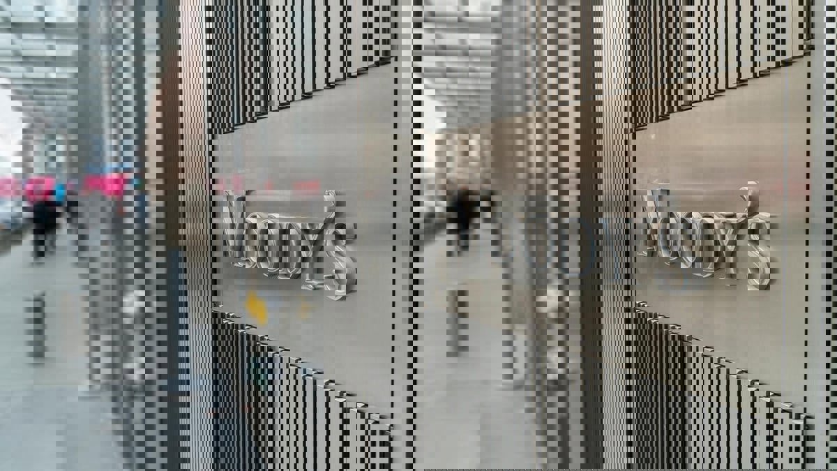 "موديز" تعدل نظرتها المستقبلية لسلطنة عُمان إلى إيجابية