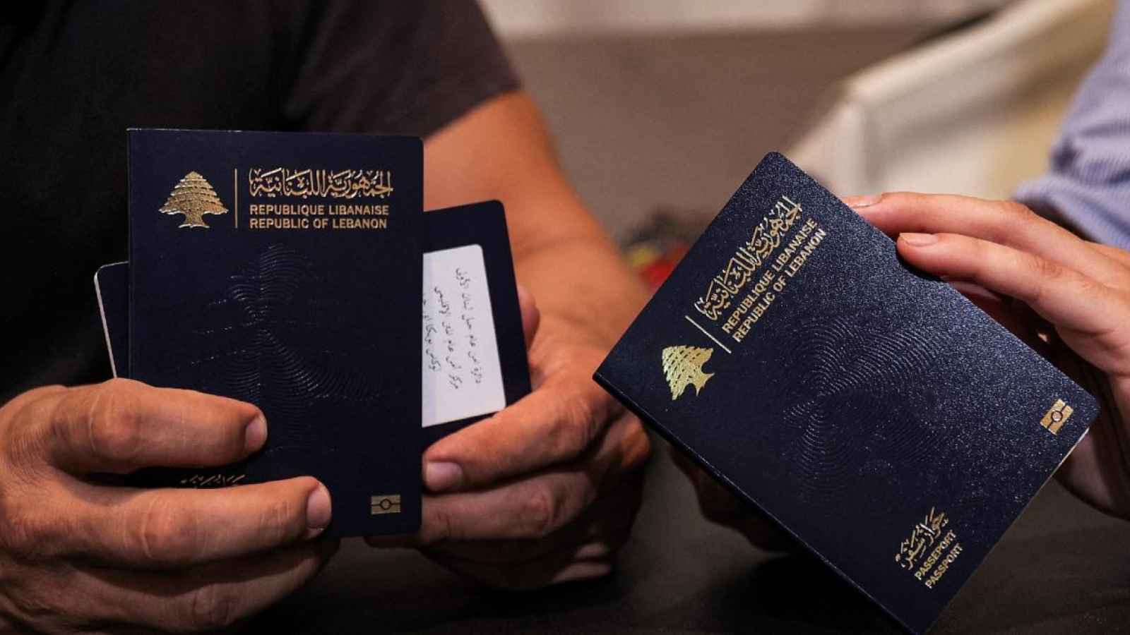 خاص- "حزب الله" يزوّر جوازات سفر لتهريب عناصر نظام الأسد