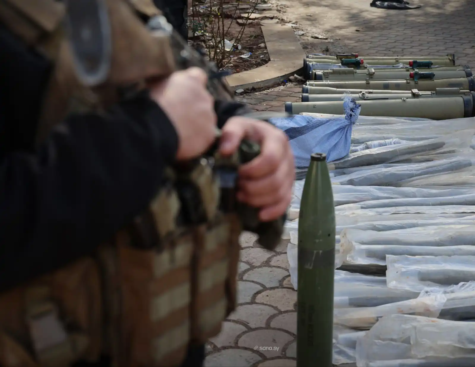 أسلحة جرى إحباط تهريبها من سوريا إلى لبنان