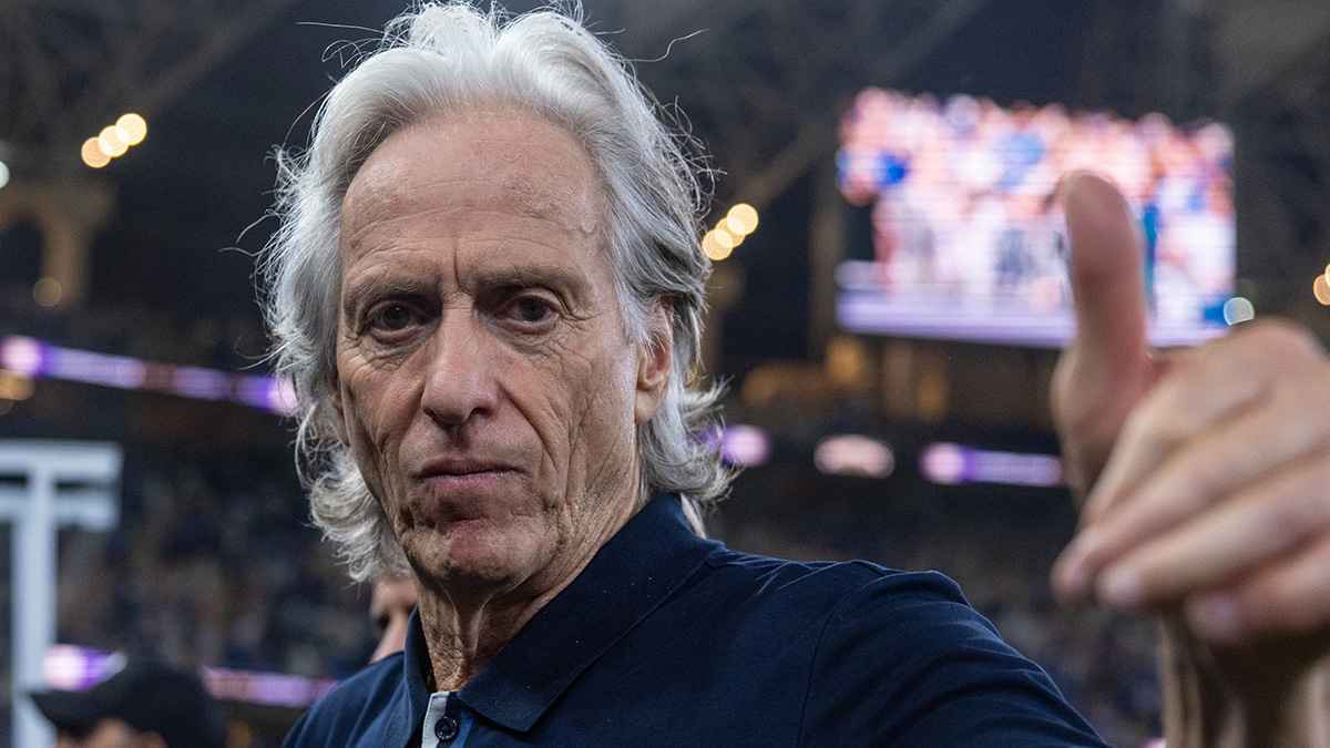 حريص على استغلال الفرصة.. تطورات حاسمة في مفاوضات جيسوس مع النصر السعودي