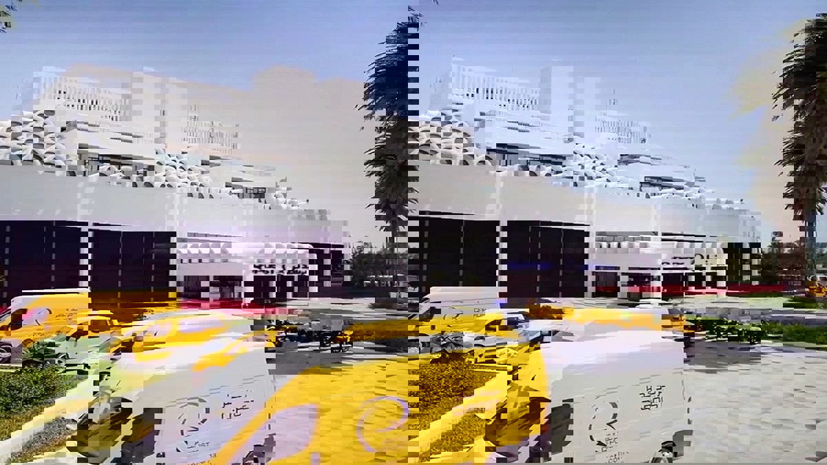 رويترز: السعودية ومصر والبحرين تستأنف خدمات البريد مع قطر عبر سلطنة عمان