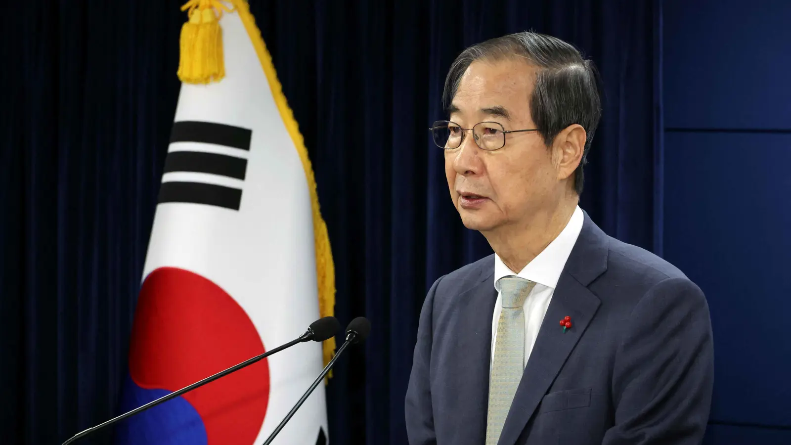 المعارضة في كوريا الجنوبية تقدم طلبا لعزل رئيس البلاد بالوكالة