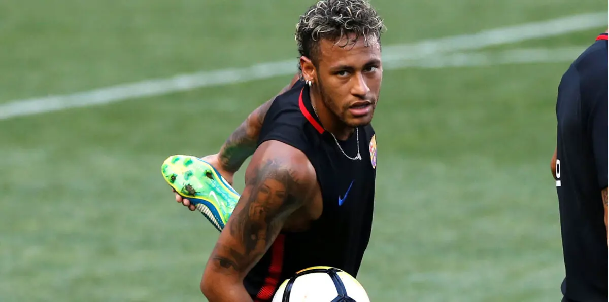 ماذا يفعل باريس سان جيرمان لتدبير أموال صفقة نيمار؟