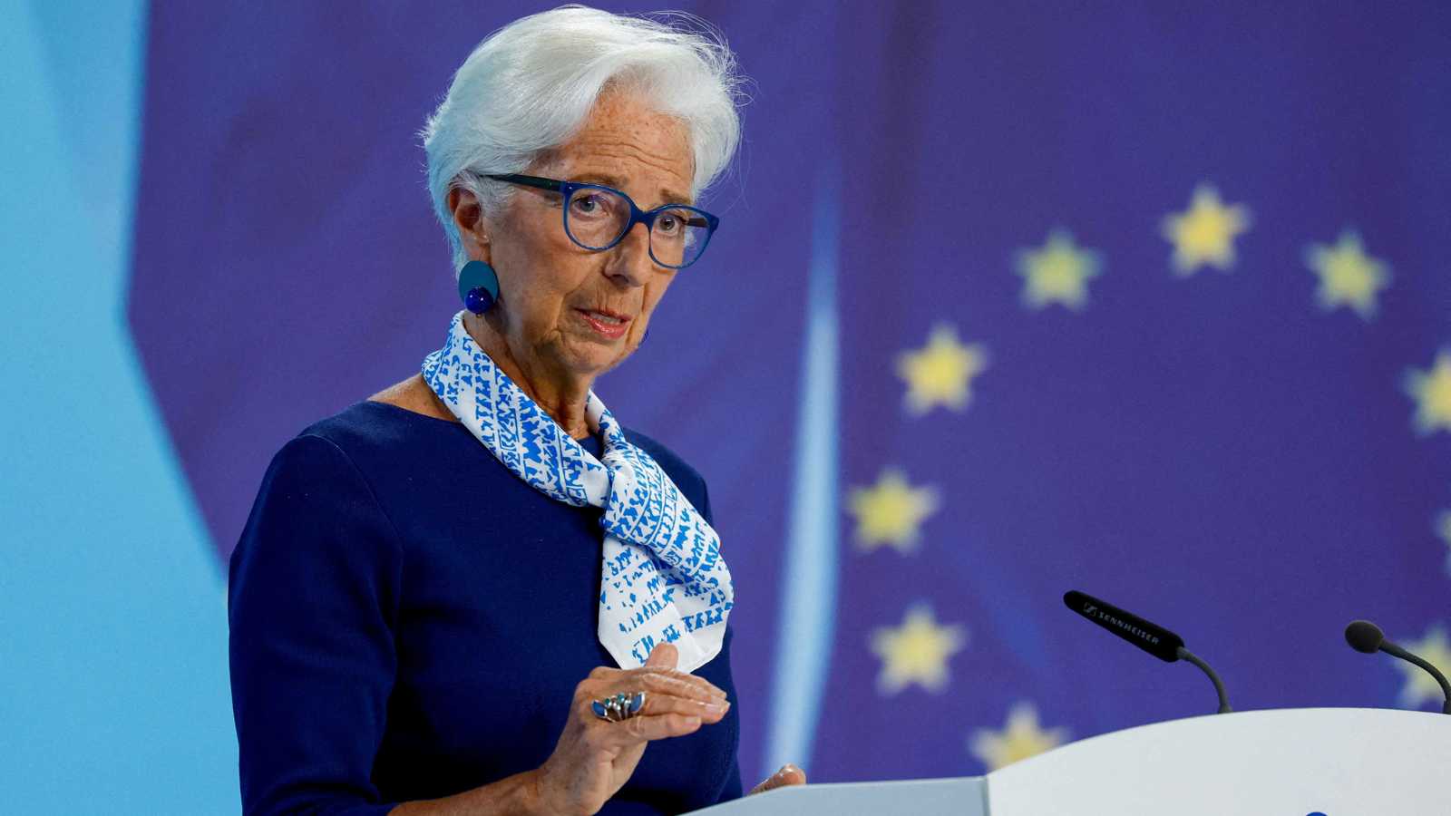 "المركزي الأوروبي" يحذّر من سيطرة ترامب على السياسة النقدية الأمريكية