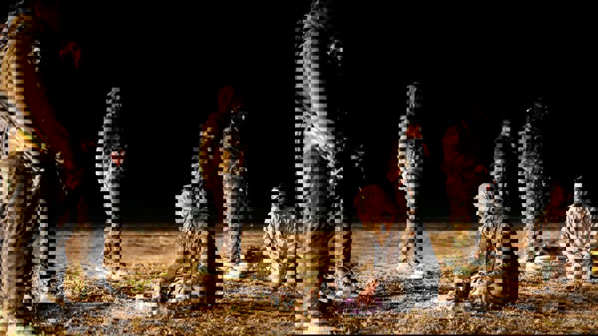 أمريكا تنقل معتقلين يشتبه في انتمائهم لتنظيم داعش من سوريا إلى العراق‎