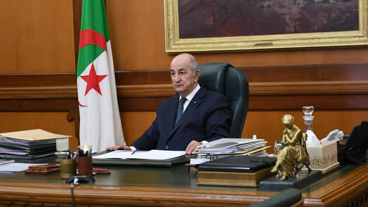 الجزائر.. تبون يجري تغييرات "واسعة" في صفوف المحافظين