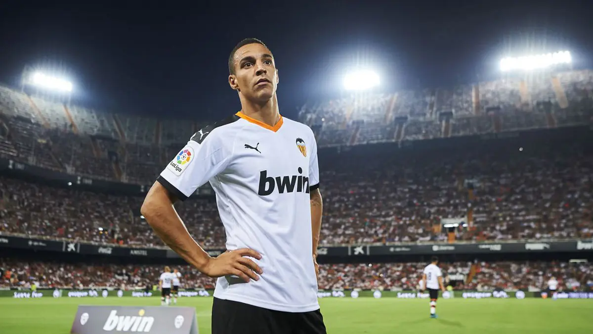 رودريغو نجم فالنسيا الأقرب للانضمام لنادي برشلونة خلال الميركاتو الشتوي