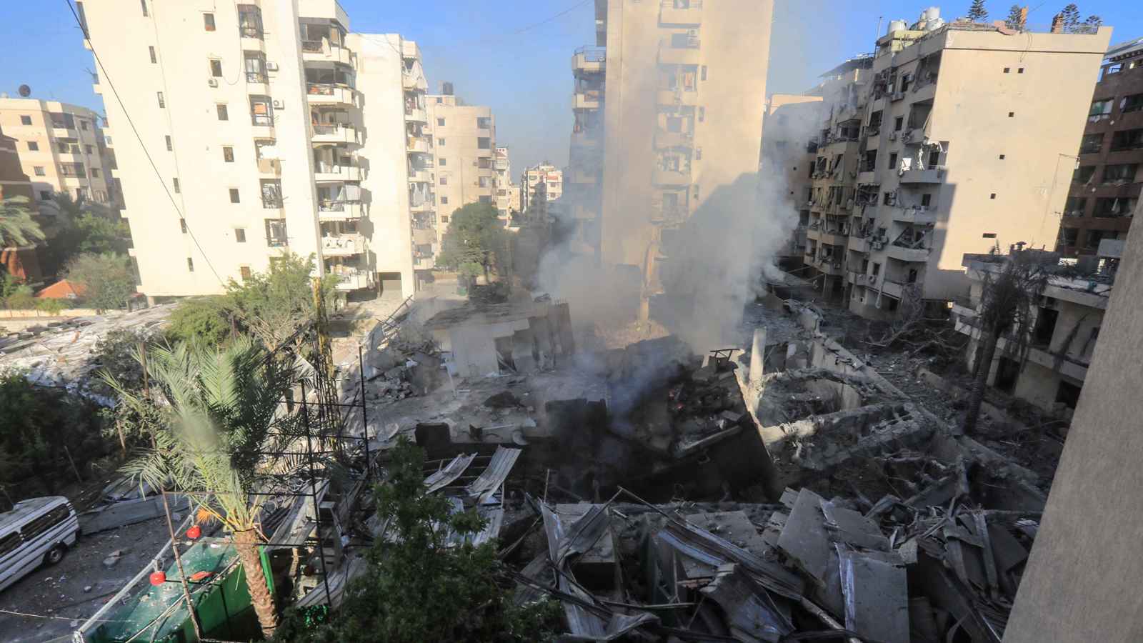 خلال 20 دقيقة.. غارات إسرائيلية عنيفة مستمرة على ضاحية بيروت