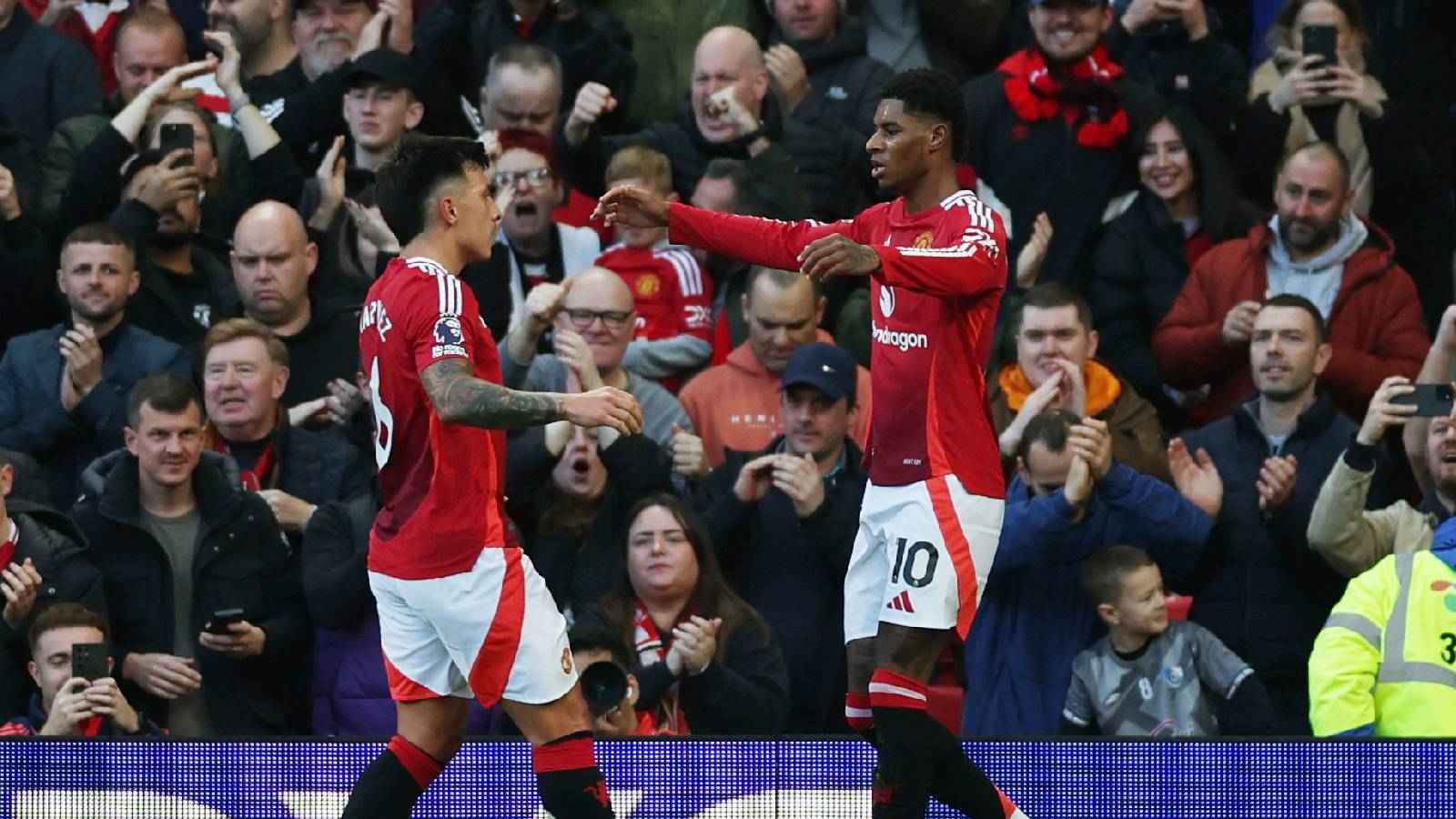 أسطورة مانشستر يونايتد يشن هجوما حادا على راشفورد