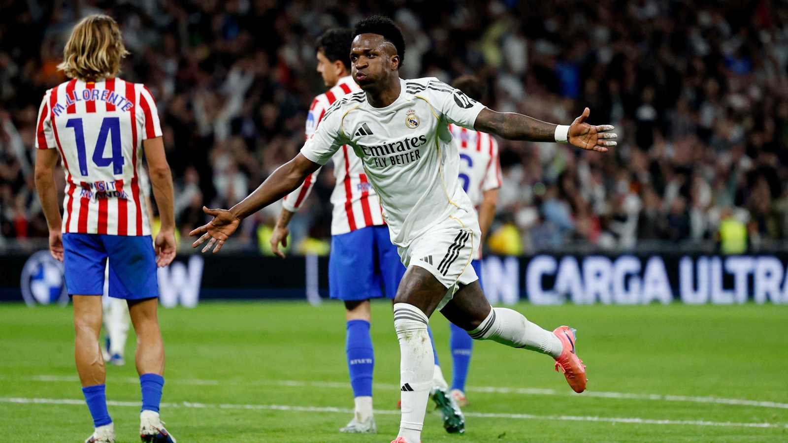 "لا أفهم هذا التحوّل الغريب".. ردّ مثير من فينيسيوس بعد أدائه في ديربي مدريد 