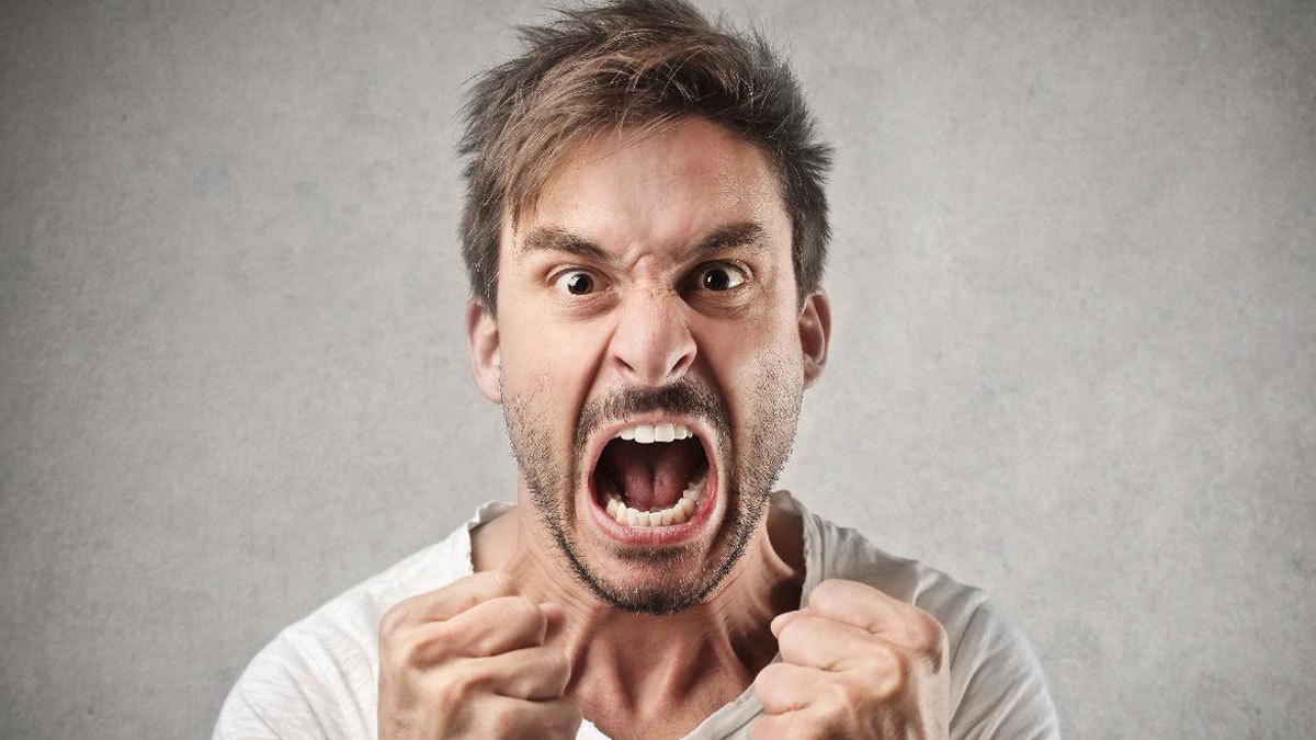 "لا تخليني أفطر عليك" قد تسجنك 7 سنوات في الإمارات