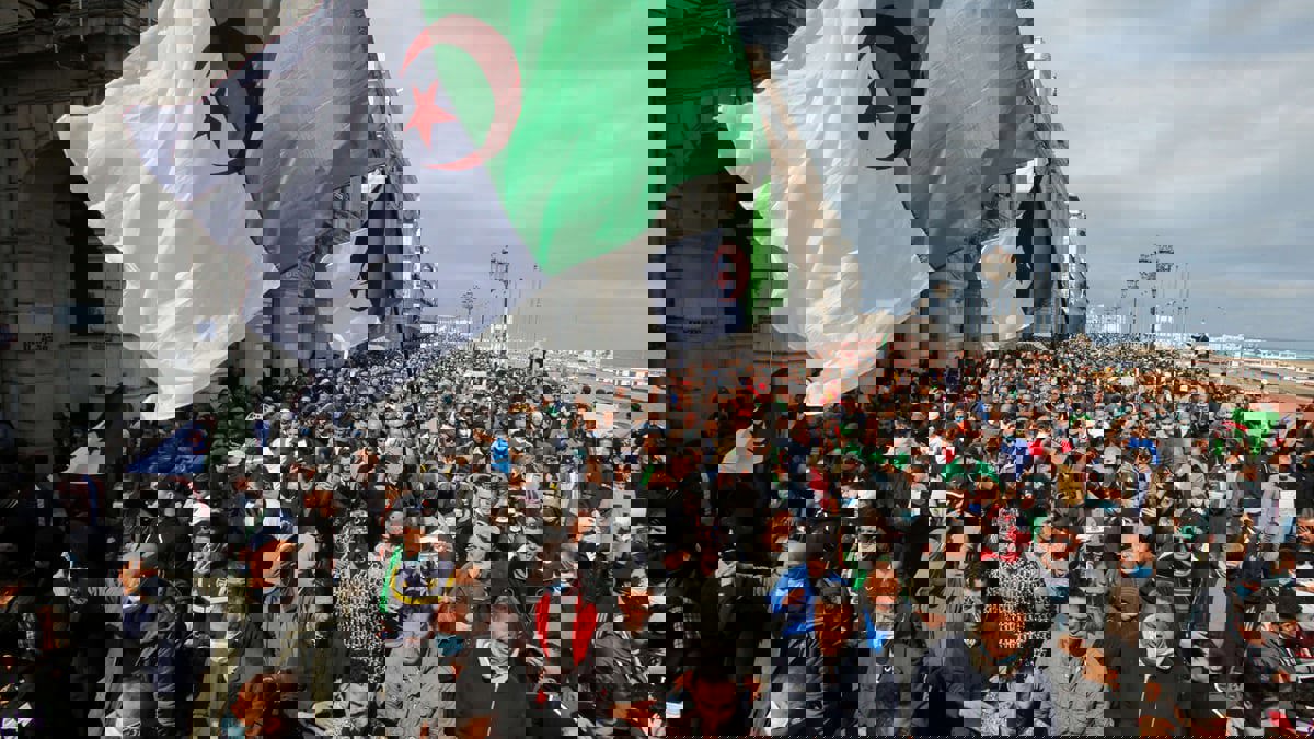 الجزائر 2021.. تراجع حضور الحراك الشعبي وتصاعد التوتر مع المغرب