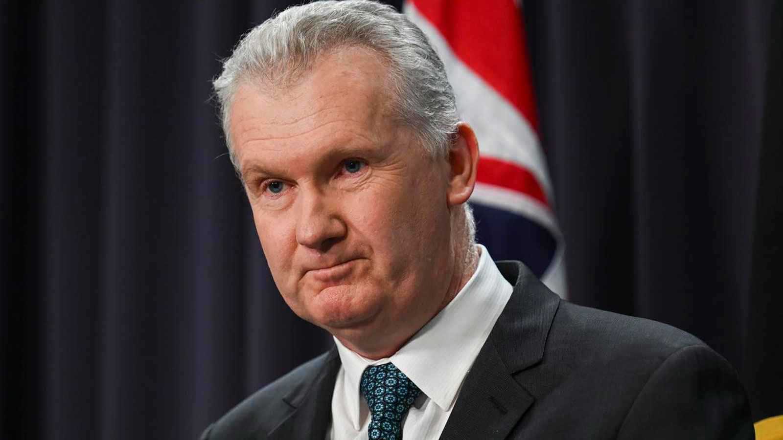 وصفتها بـ "الهراء".. أستراليا تنفي ادعاءات إسرائيل بشأن طرد السفير الإيراني