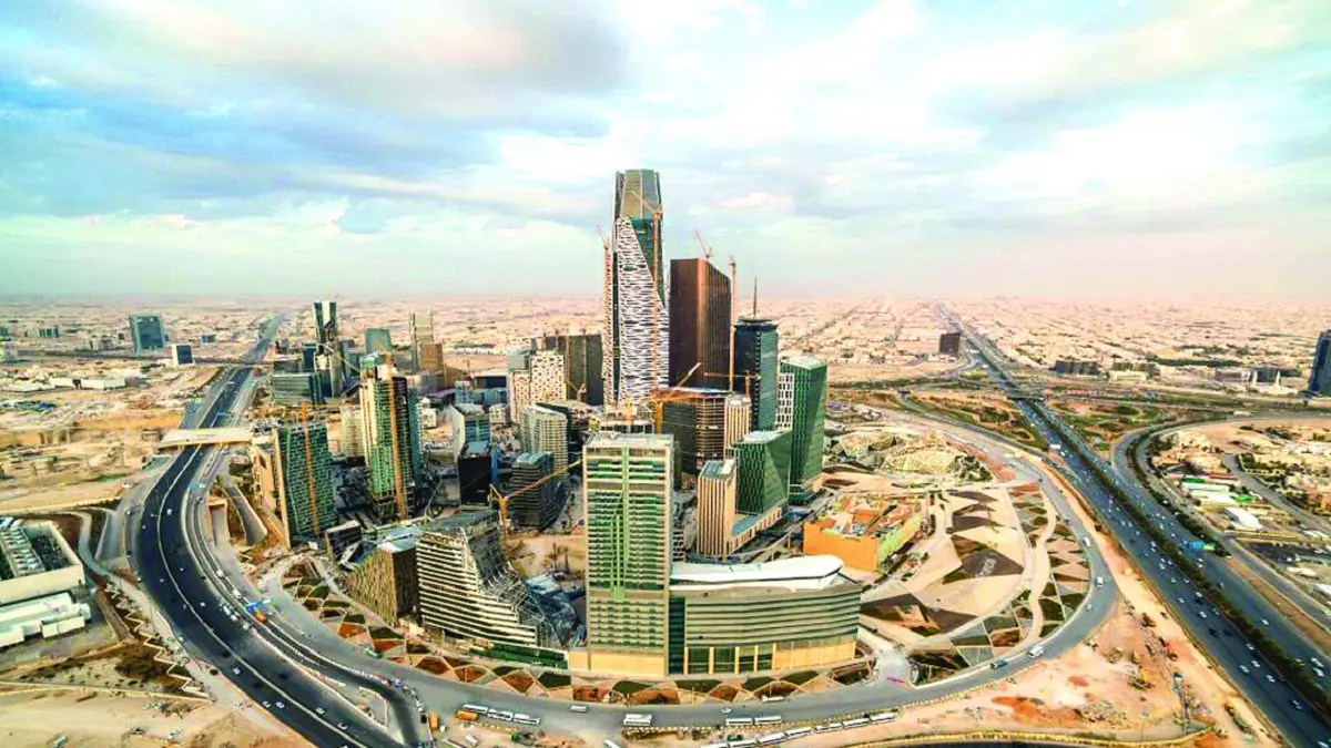 السعودية تخفض رسوم الزيارة القصيرة