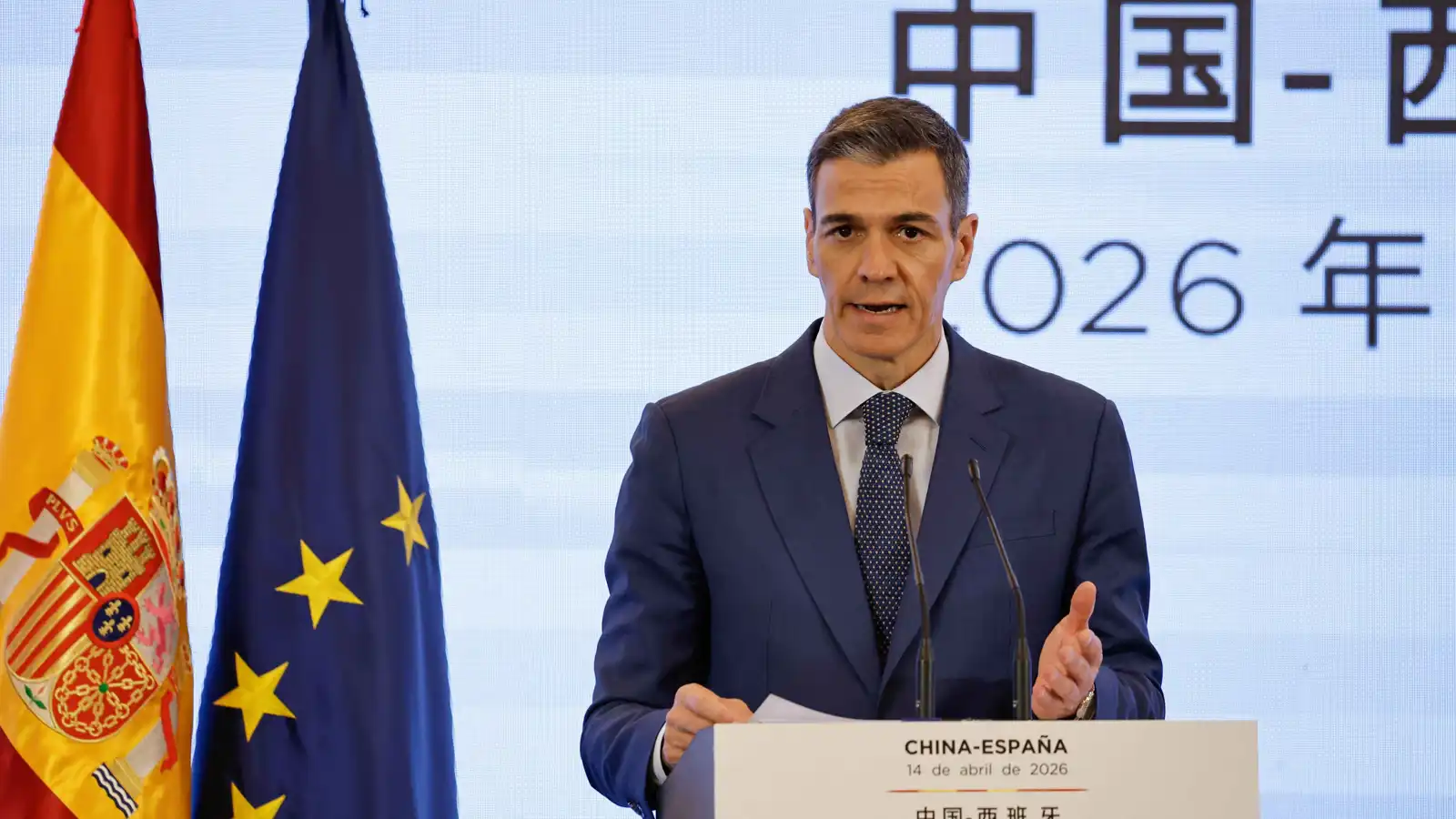 "مقامرة" سانشيز تجاه اللاجئين.. انتحار سياسي أم إنقاذ للاقتصاد الإسباني؟