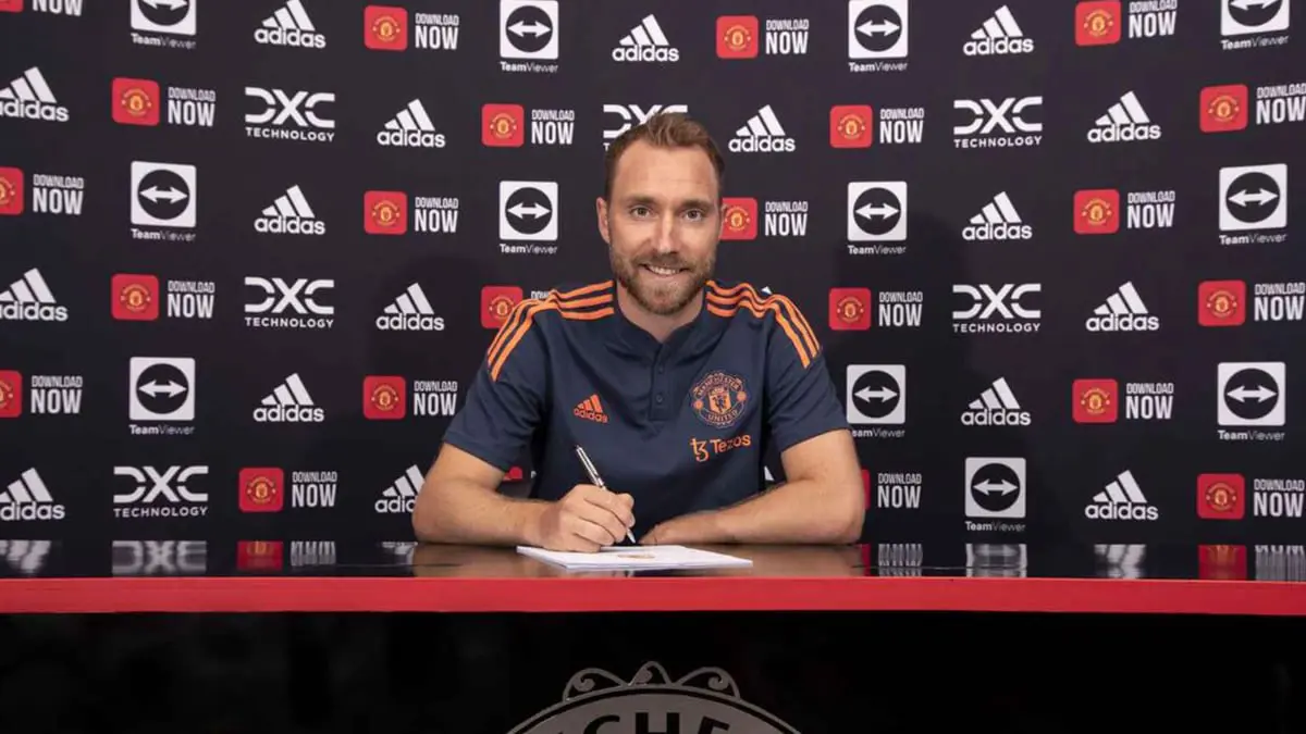 إريكسن: الحديث مع تين هاغ أقنعني بالانضمام إلى مانشستر يونايتد