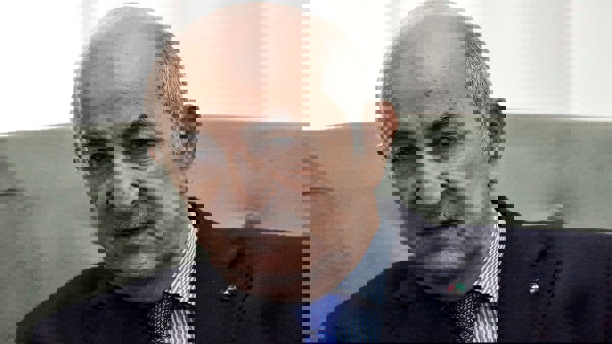 بعد 3 أشهر على استدعائه.. الجزائر تعيد سفيرها إلى فرنسا