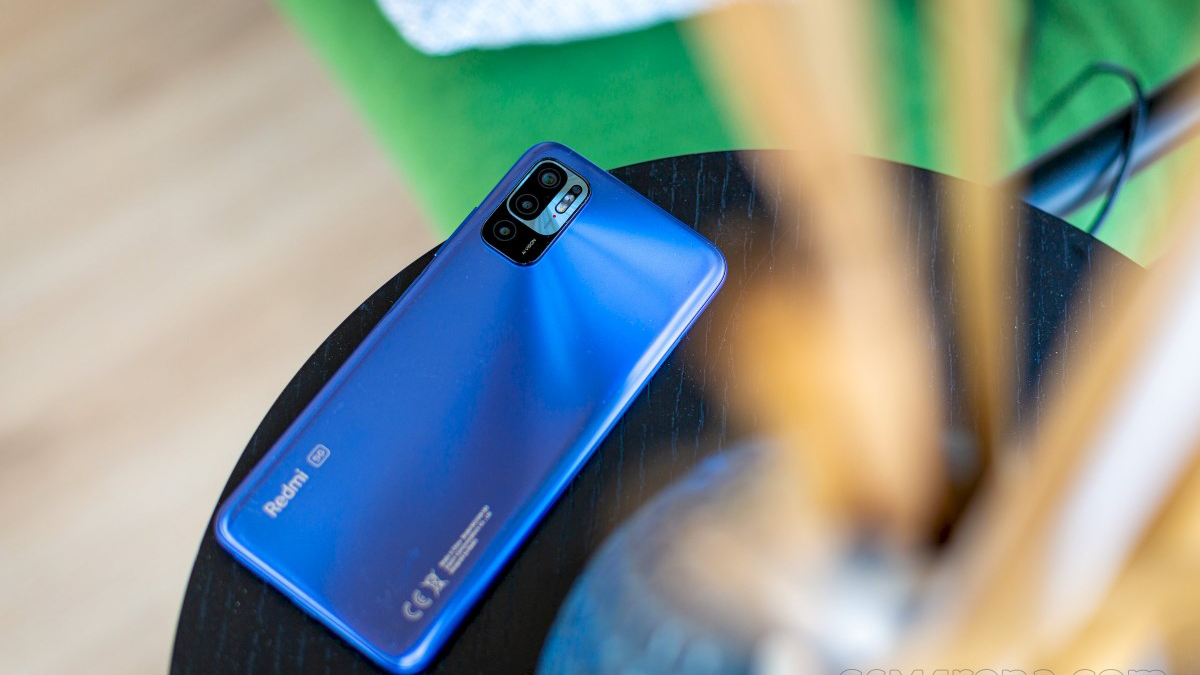 "شاومي" تطلق هاتف Redmi Note 10 5G وسماعات Redmi AirDots 3 Pro