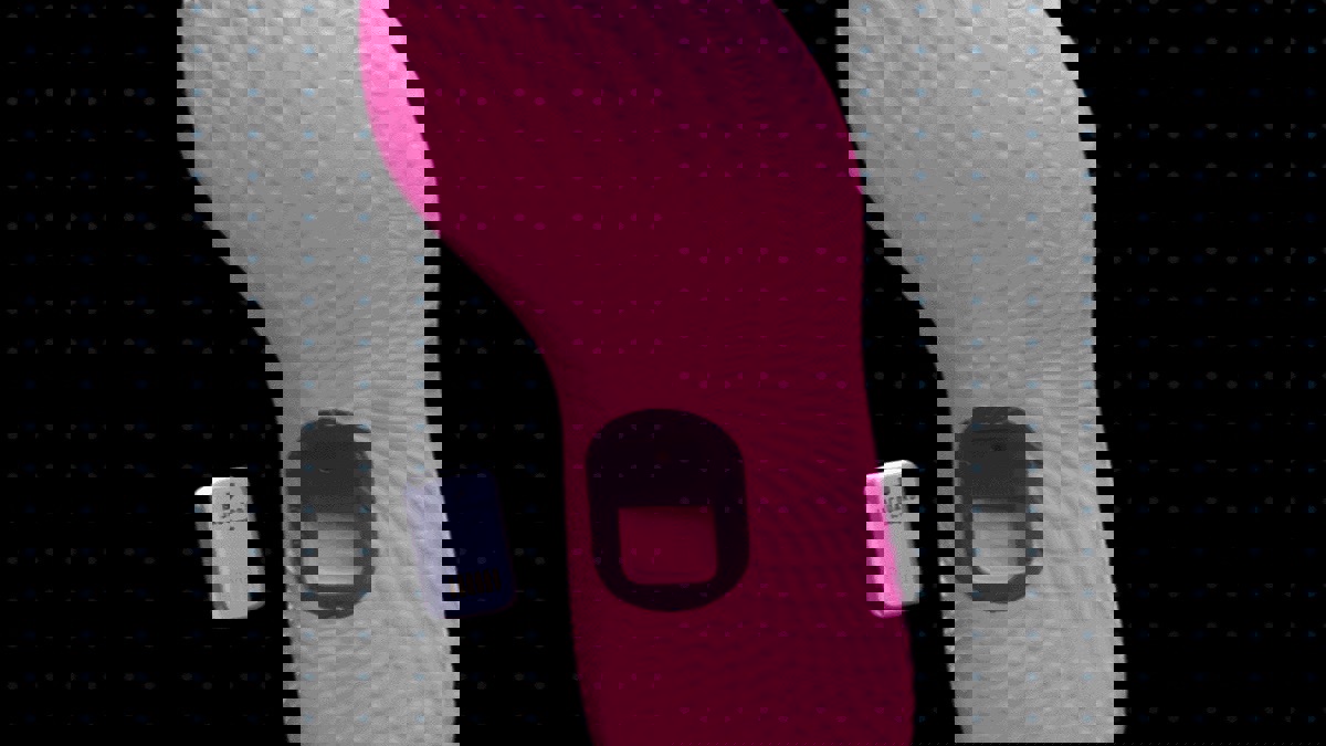 حذاء ذكي يتصل بالهاتف مع مزايا ثورية من غوغل (صور)