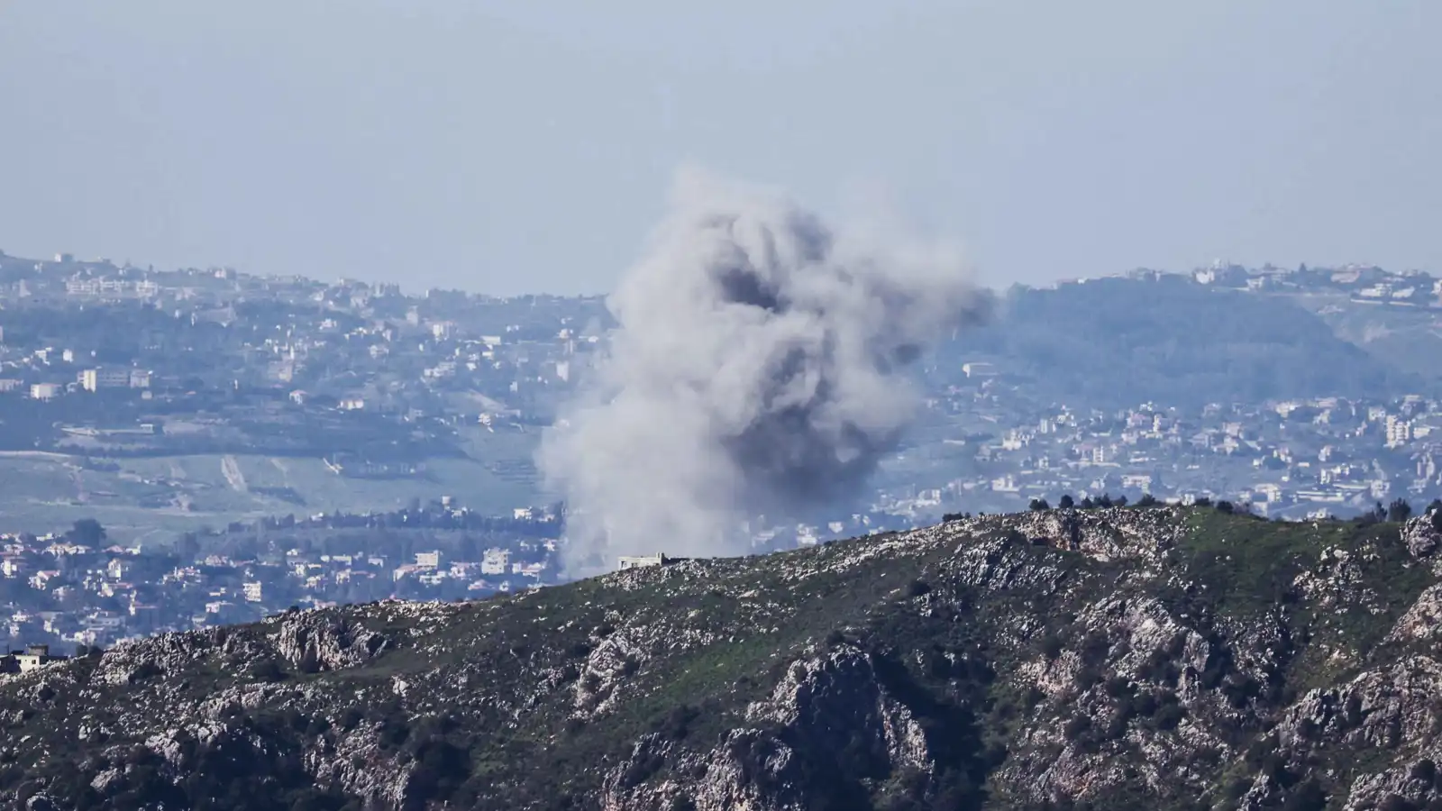 تقديرات إسرائيلية: تدمير نصف القدرة الصاروخية لحزب الله