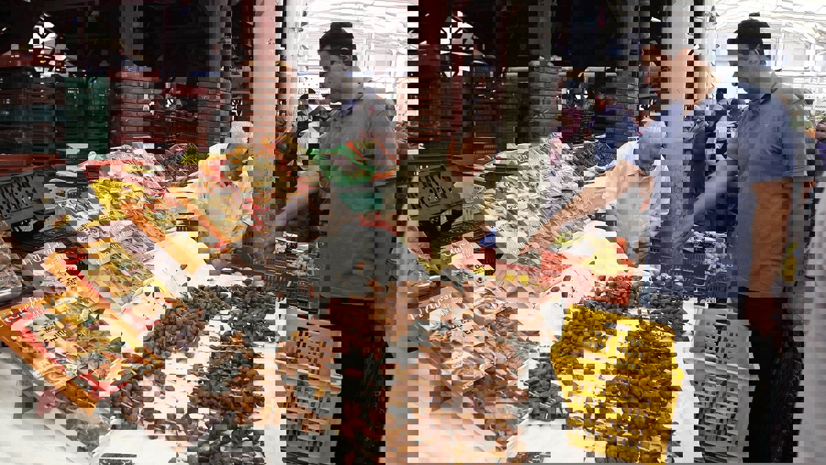 ما هي الأنشطة التي يقوم بها التونسيون قبل موعد الإفطار؟ (فيديو إرم)