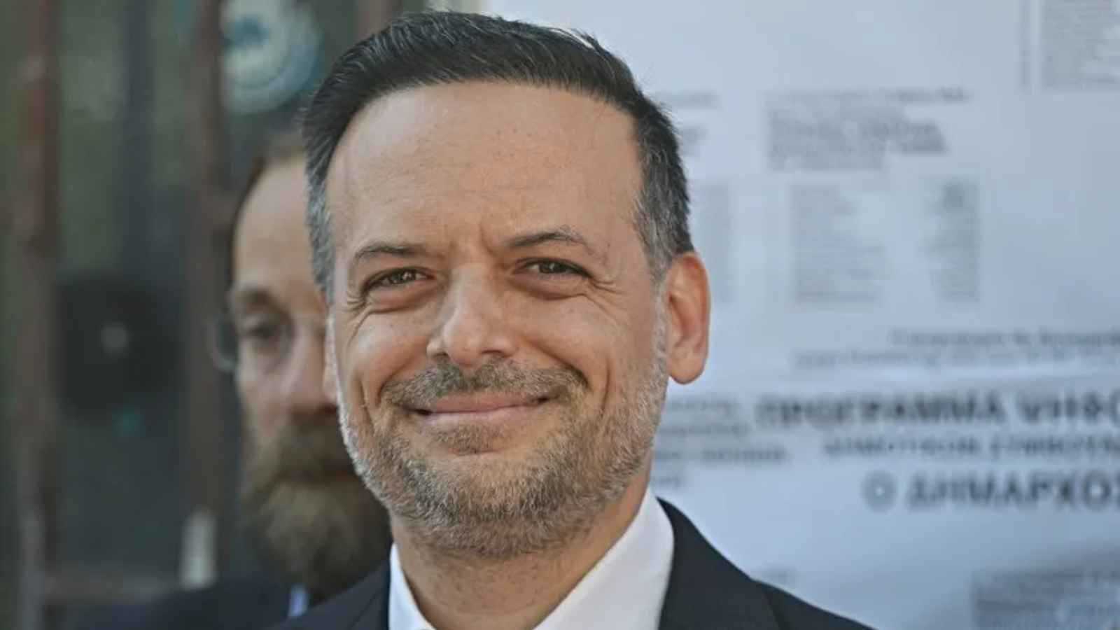 "لا نقبل دروسا من قتلة المدنيين".. رئيس بلدية أثينا يرد على السفير الإسرائيلي