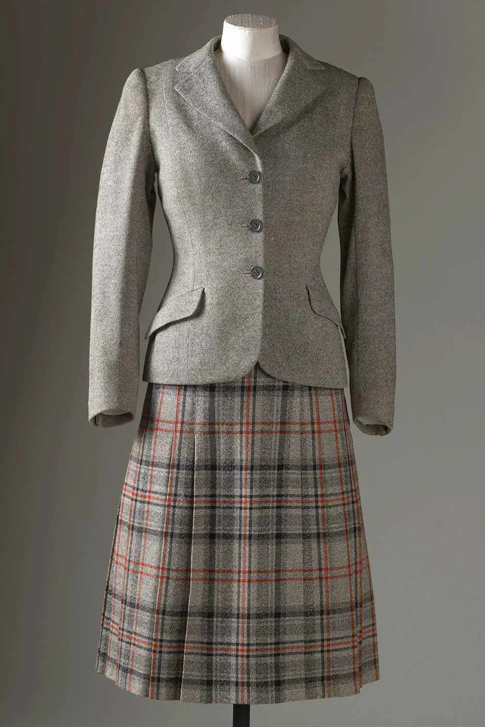 ملابس الملكة إليزابيث