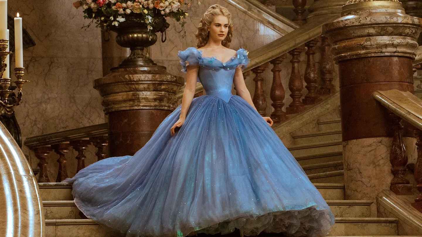 "سندريلا 2024".. البحث عن صاحبة حذاء فقدته بحادثة طريفة (فيديو)