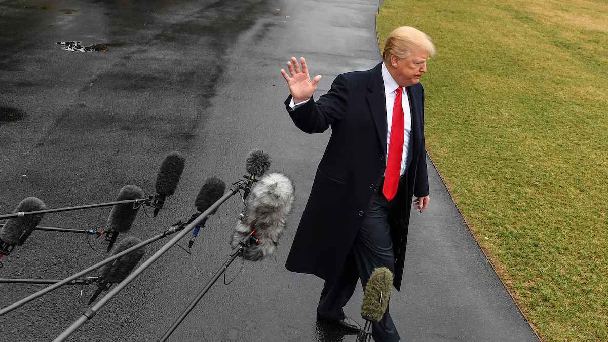 صفقات وقرارات مفاجئة.. هل انقلب ترامب على إسرائيل؟