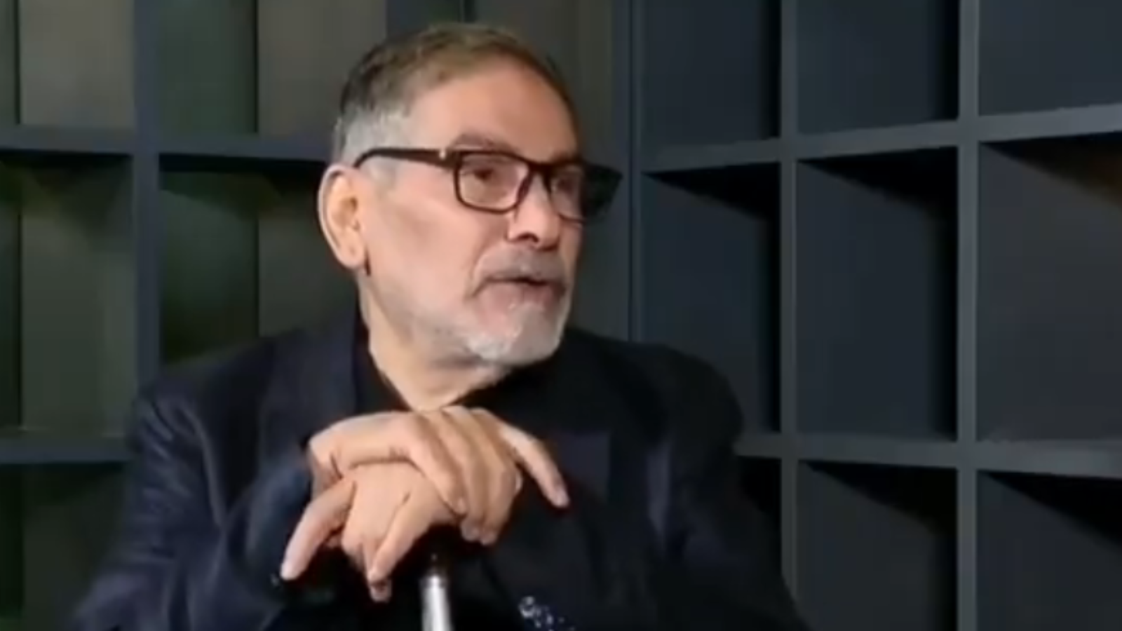 أعرف لماذا استهدفوني.. شمخاني يروي تفاصيل محاولة اغتياله (فيديو)