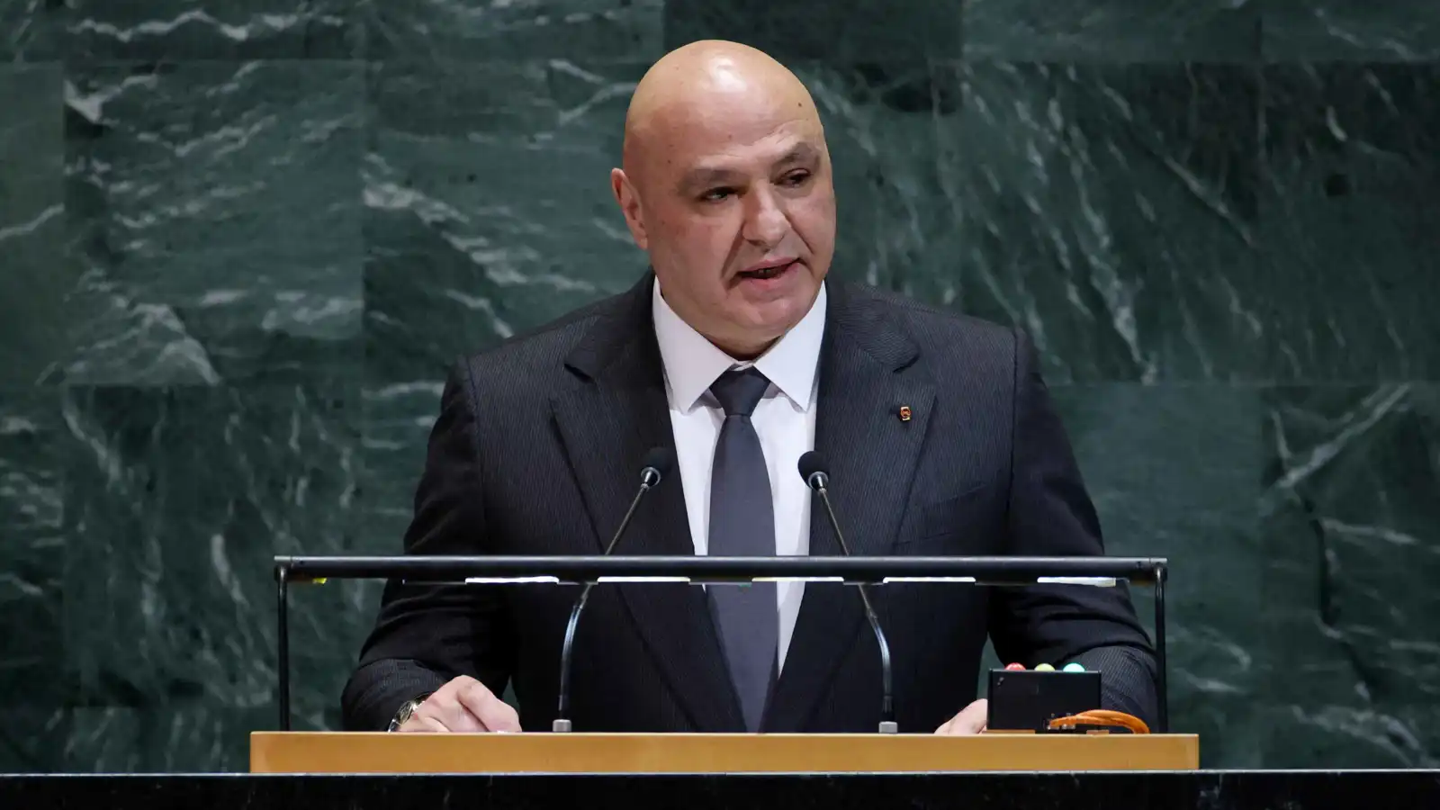 إعلام لبناني: عون يبلغ روبيو رفضه التحدث إلى نتنياهو