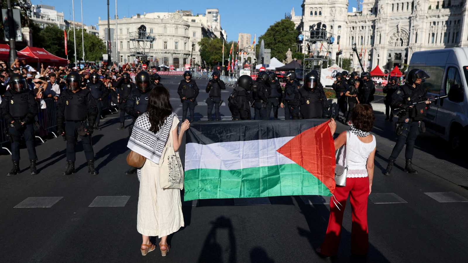 خبراء: موجة الاعترافات بفلسطين "فرصة تاريخية" أربكت إسرائيل