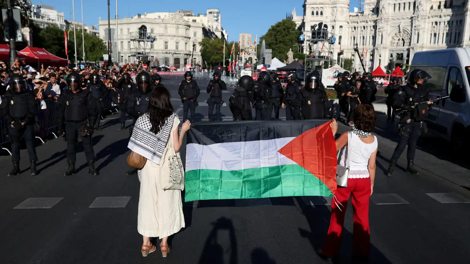 خبراء: موجة الاعترافات بفلسطين "فرصة تاريخية" أربكت إسرائيل