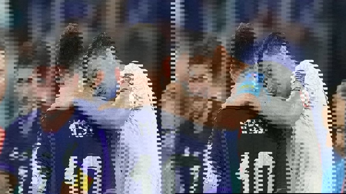 دي ماريا: ميسي كان يتعمد مواجهة ليفاندوفسكي في مباراة الأرجنتين وبولندا