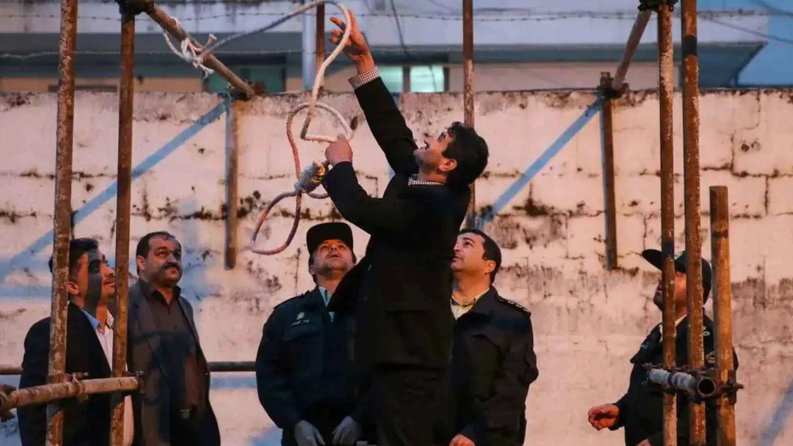 "كلام فارغ".. طهران ترفض ادعاء ترامب وقف تنفيذ 800 حكم إعدام