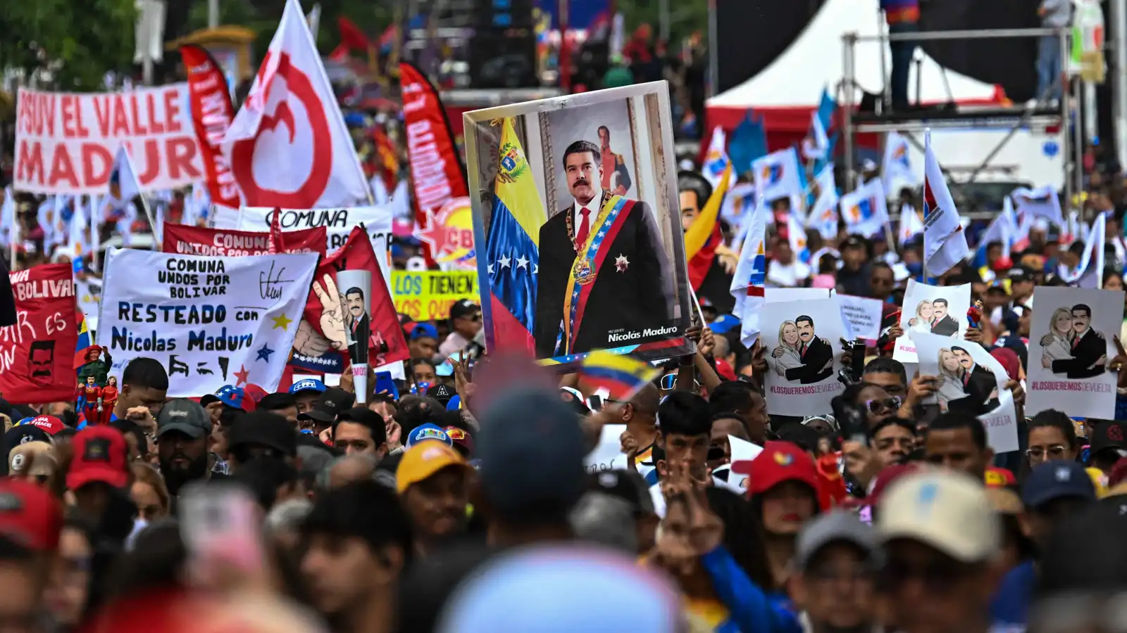 تظاهرة حاشدة في فنزويلا للمطالبة بالإفراج عن مادورو (فيديو)