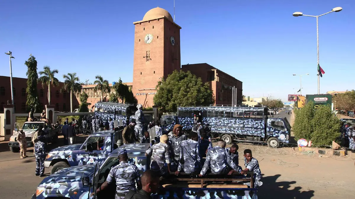 أطباء السودان: مقتل طفلة "دهسًا" بسيارة تابعة لقوات الأمن في الخرطوم