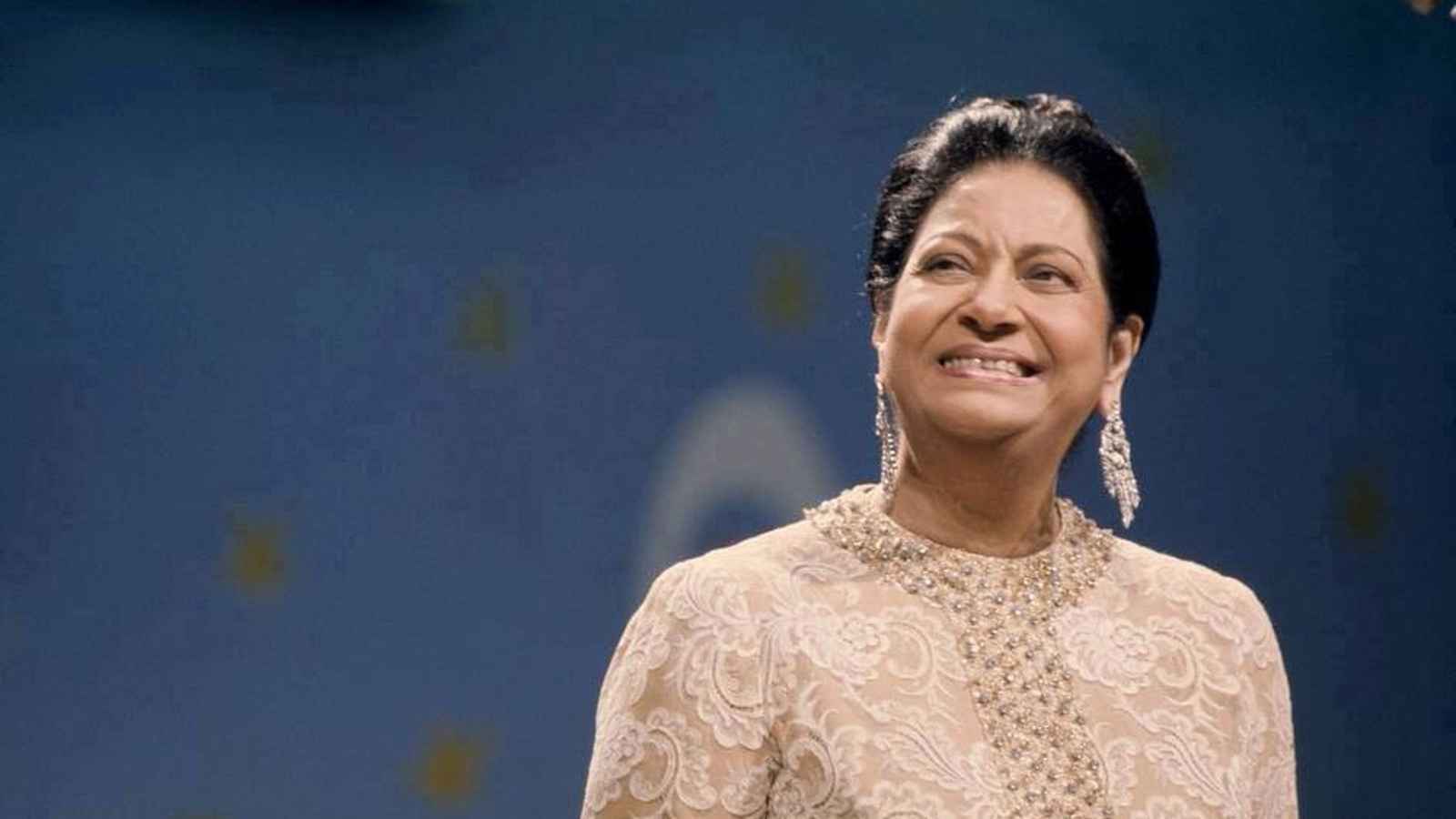 استعدادات ضخمة لمسرحية غنائية تروي سيرة أم كلثوم (صور)