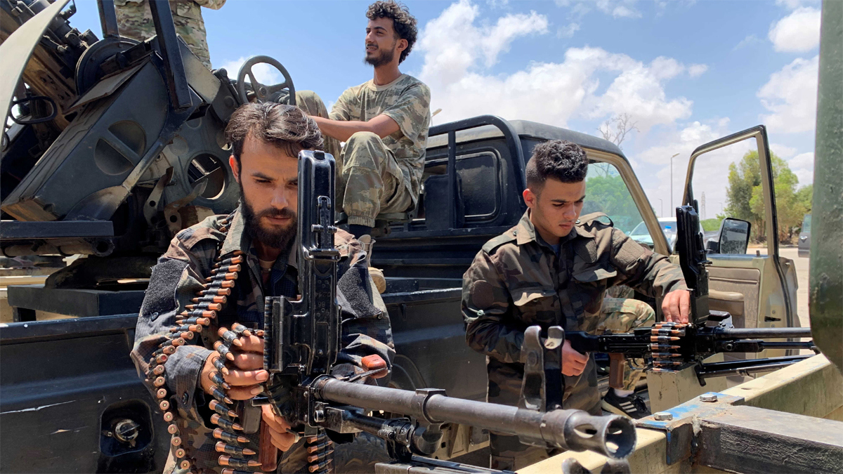 الرئاسي الليبي يلوح بالتحرك ضد ميليشيات متقاتلة غرب ليبيا