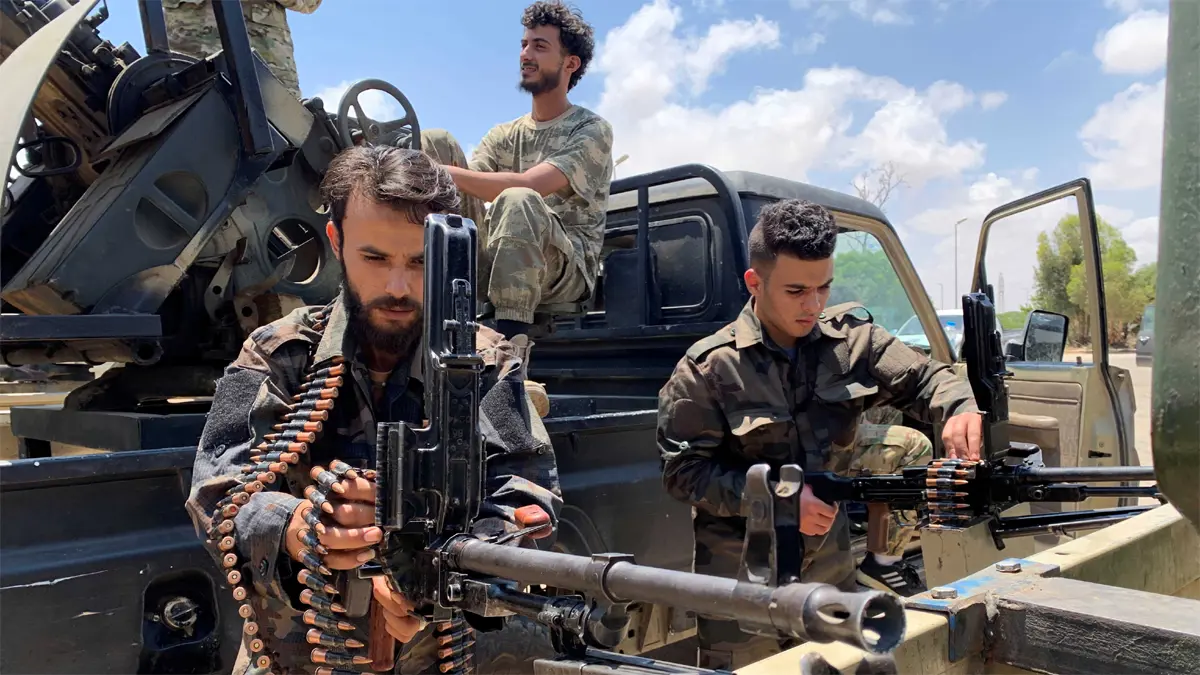 الرئاسي الليبي يلوح بالتحرك ضد ميليشيات متقاتلة غرب ليبيا