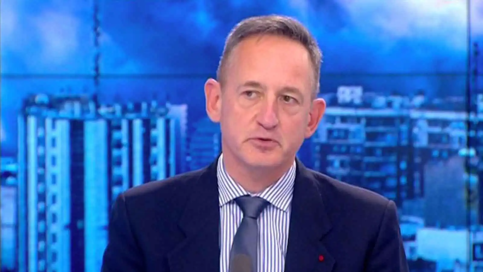 جنرال فرنسي لـ"إرم نيوز": حزب الله انكشف وفضّل طهران على لبنان