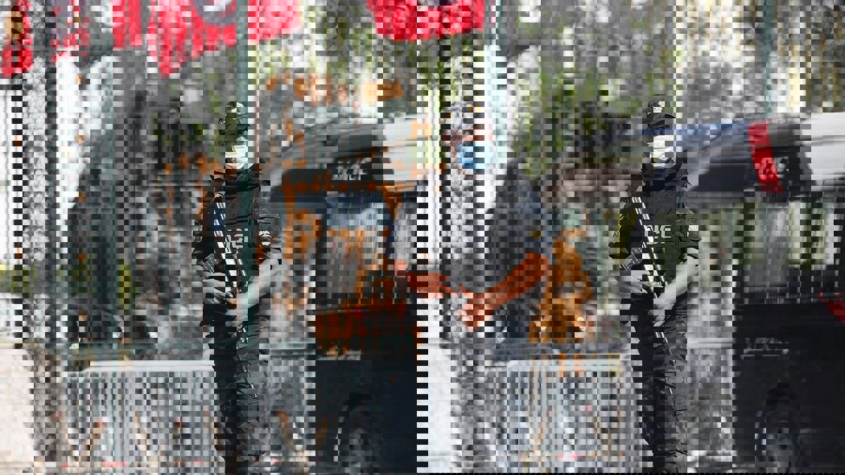 تونس.. توقيف المدير السابق للمخابرات الخارجية محرز الزواري بسبب "التسفير"