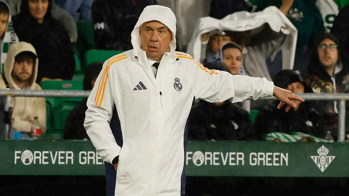 تيباس يرد على تهديدات أنشيلوتي